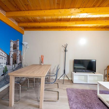 Apartamentos Go - Leopoldo Cano Center Valladolid Kültér fotó